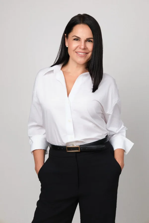 Real estate branding portrait of Corinne Pederson for listing presentations
