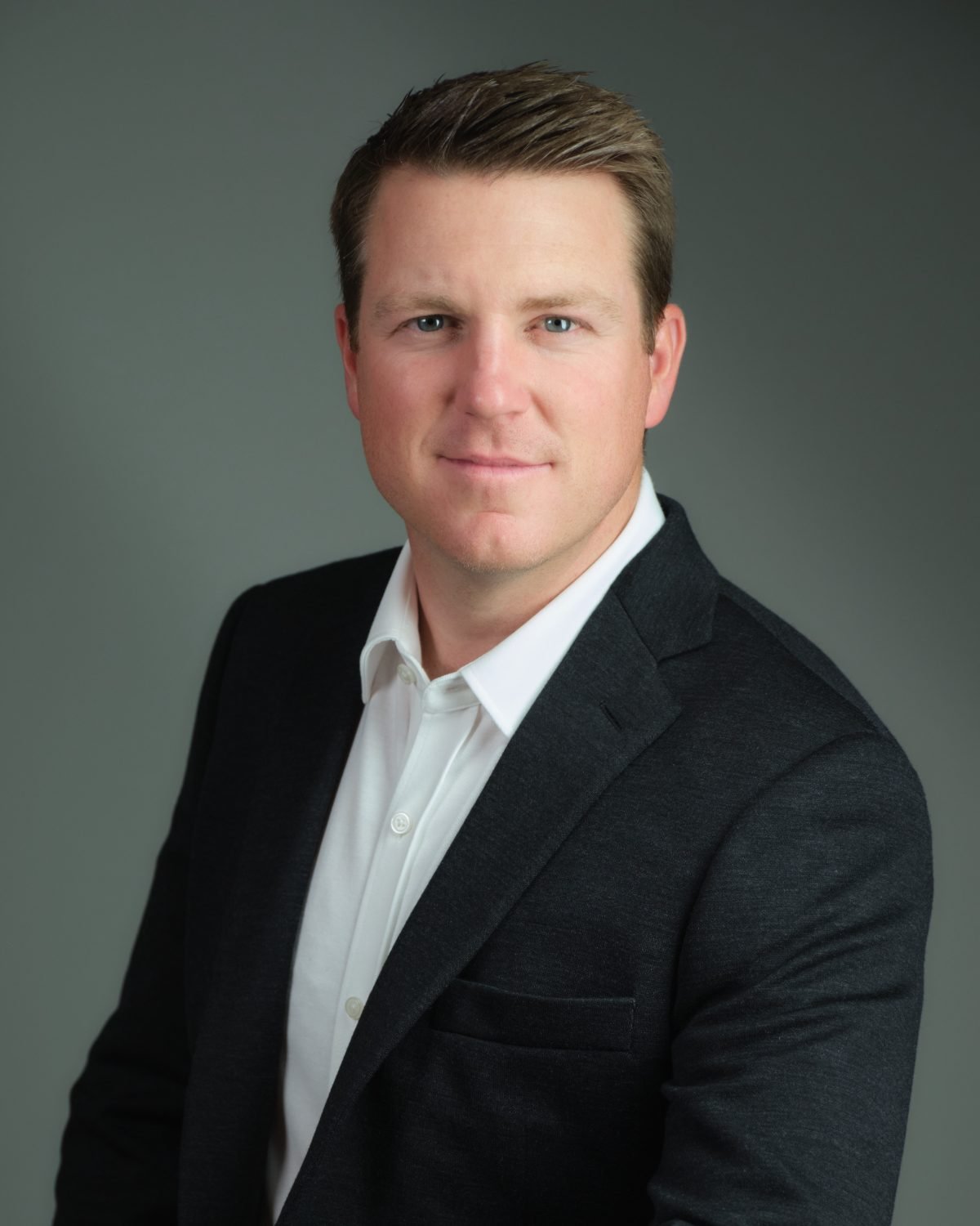 Personal branding portrait of Danny Horner, mortgage broker at Horner Mortgages