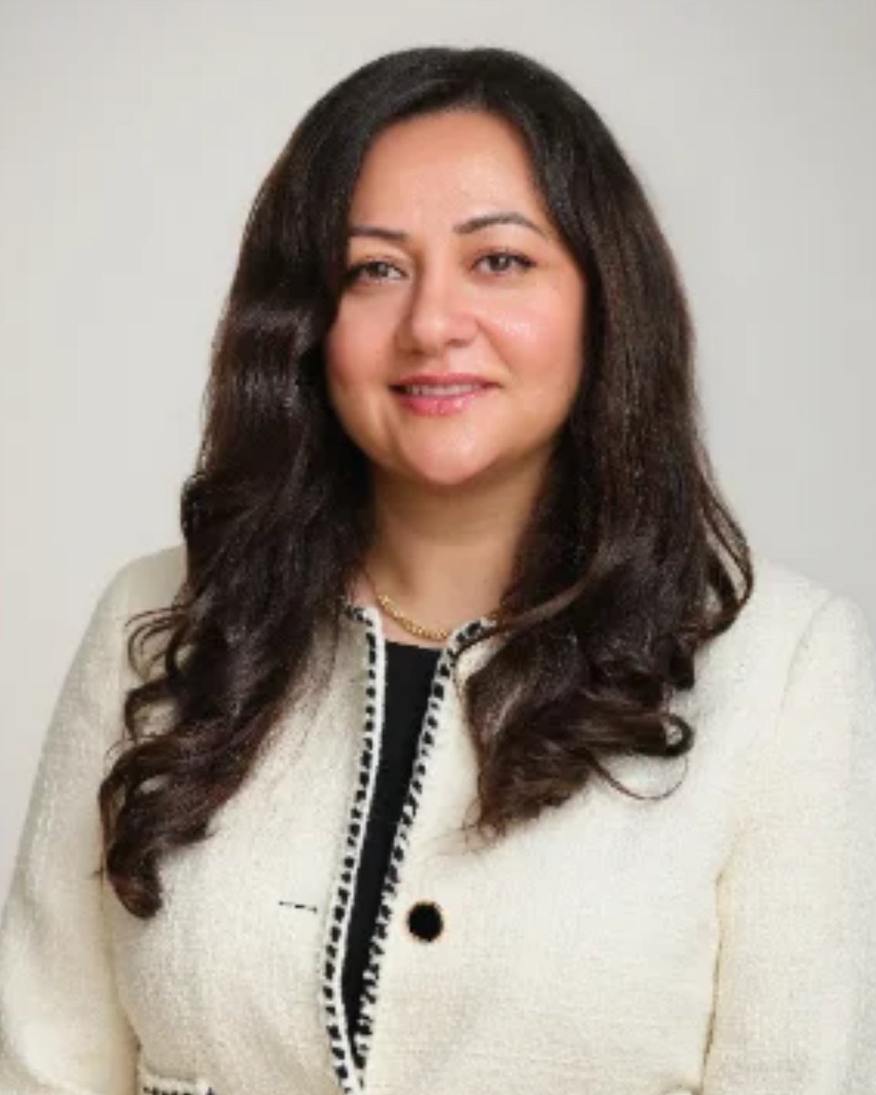 Professional headshot, guided posing example