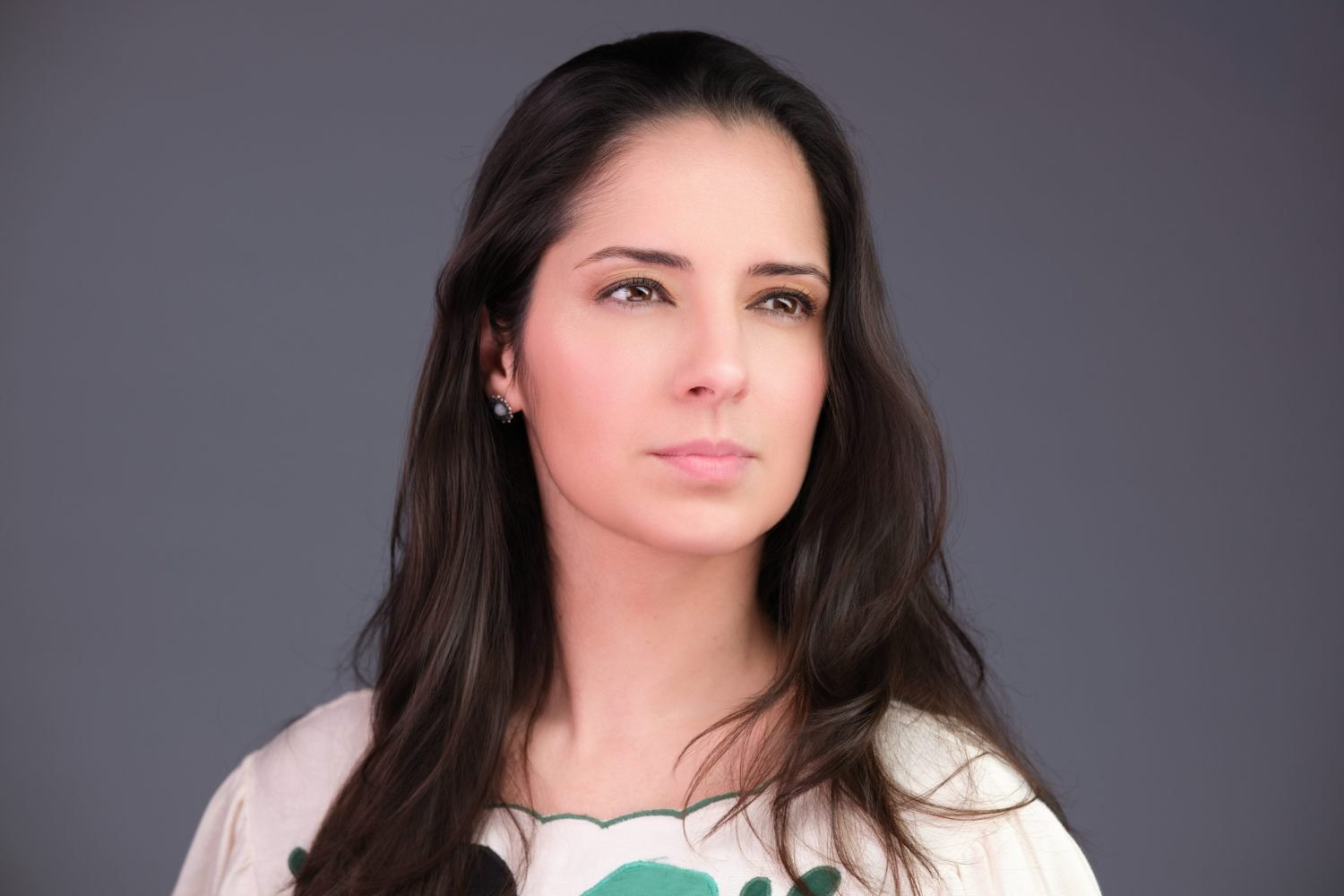 Professional headshot of Julia Coutinho of Julia.Fit