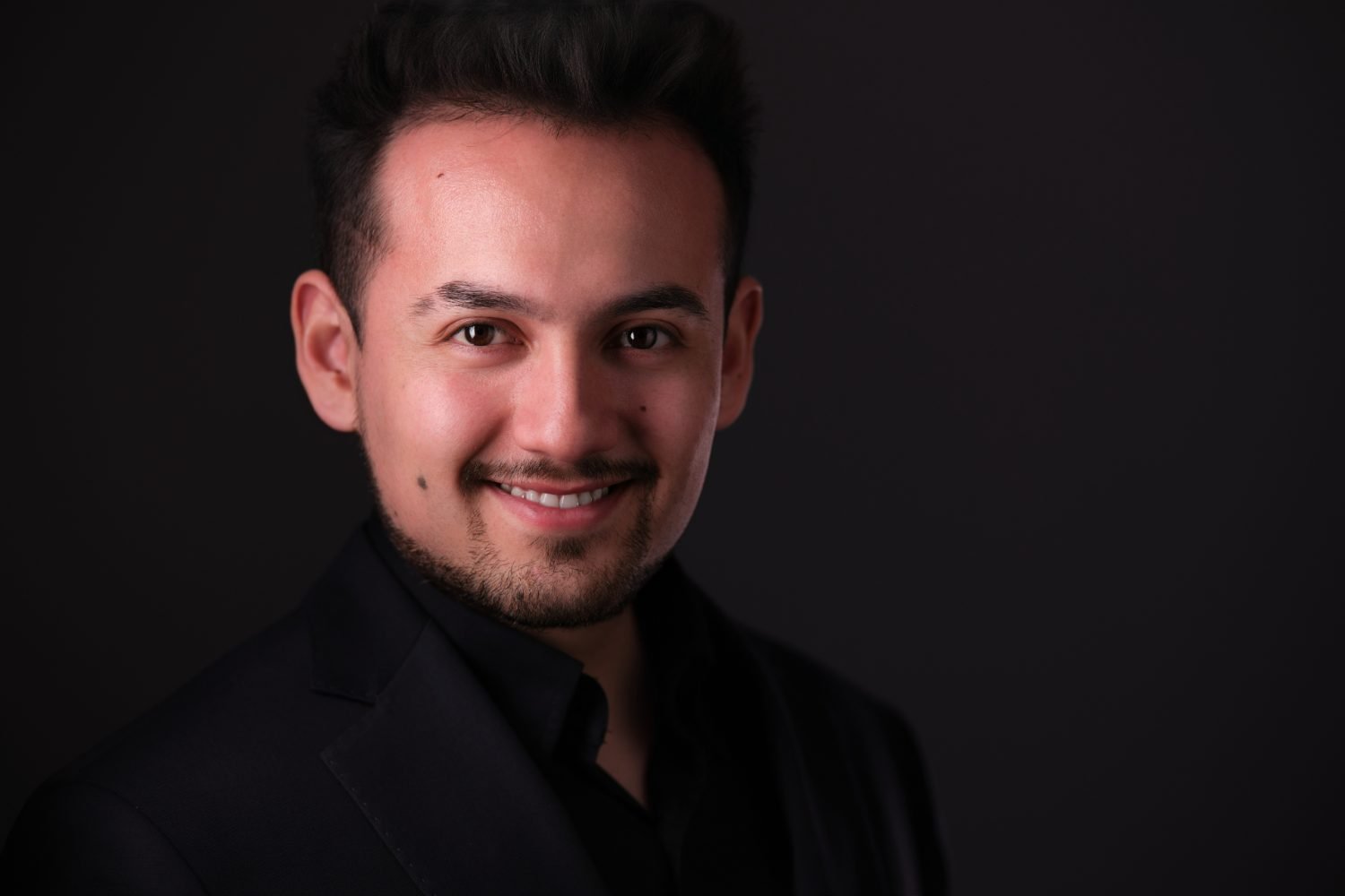 Real estate headshot of Sebastian, realtor
